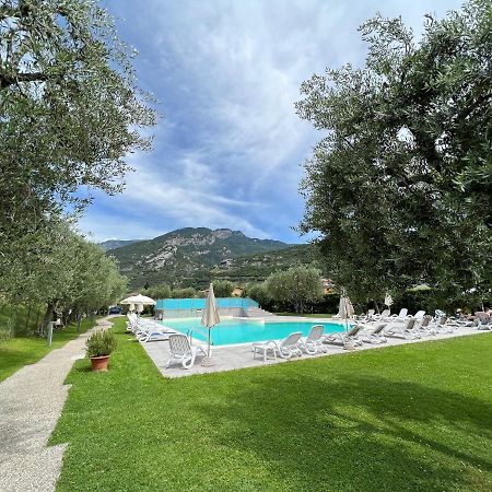 Hotel Piccolo Mondo Torbole Sul Garda Exterior photo