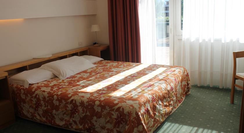 Hotel Piccolo Mondo Torbole Sul Garda Exterior photo