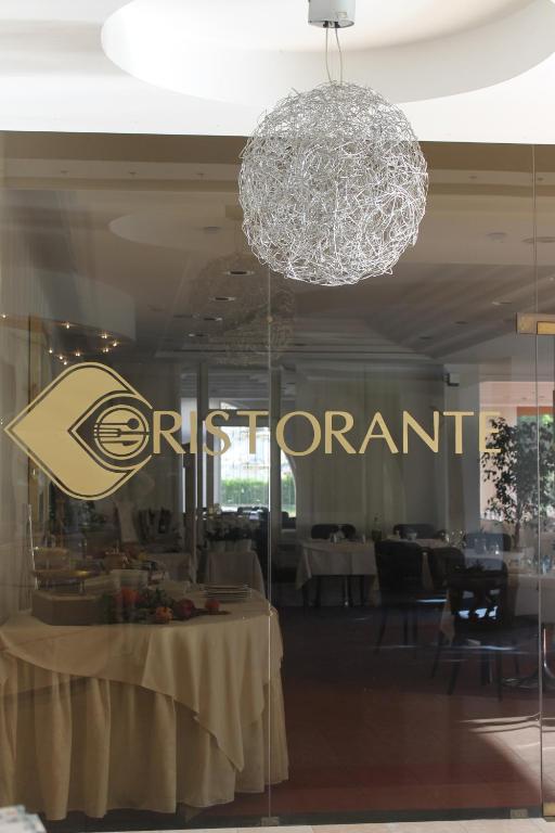 Hotel Piccolo Mondo Torbole Sul Garda Exterior photo