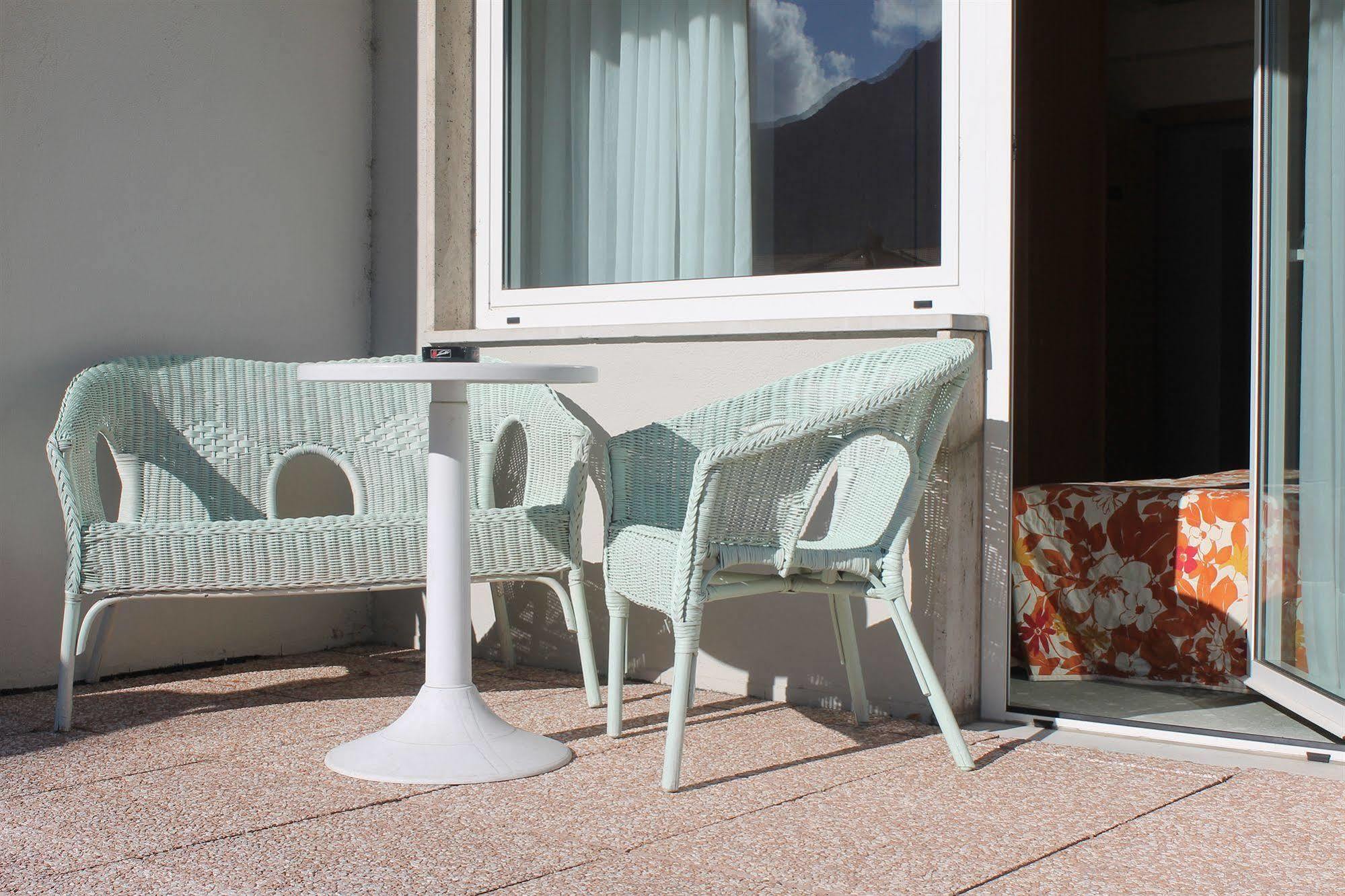 Hotel Piccolo Mondo Torbole Sul Garda Exterior photo